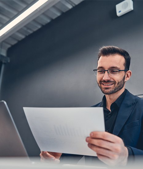 https://www.jafza.ae/wp-content/uploads/2022/03/form-a-company-dubai-003-SM.jpg